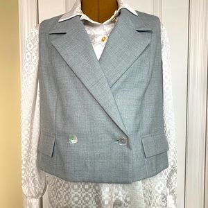 Ladies One of a Kind Vest NWOT